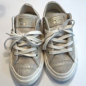 Converse All Star Girls Size 11 Gold